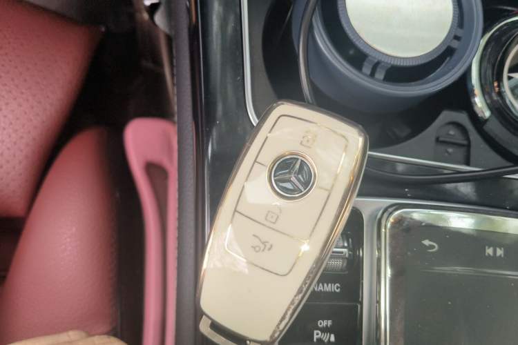 Used Mercedes-Benz GLC 2021 GLC 260 L 4MATIC Dynamic Edition Vehicle Key