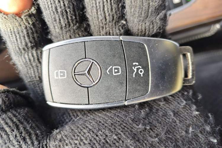 Used Mercedes-Benz GLC 2021 GLC 300 L 4MATIC Dynamic Model Vehicle Key