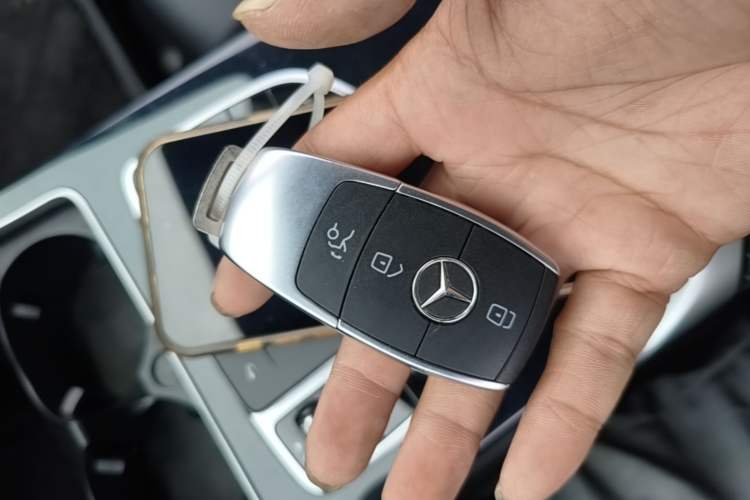 Used Mercedes-Benz GLC 2021 GLC 260 L 4MATIC Dynamic Edition Vehicle Key