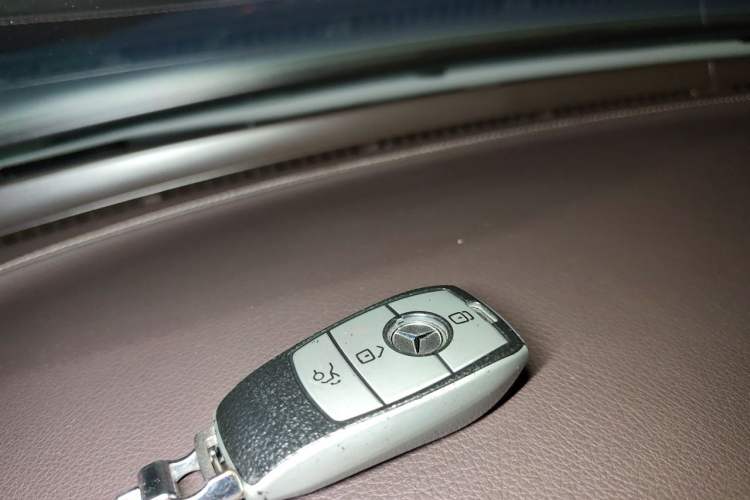 Used Mercedes-Benz GLC 2021 GLC 260 L 4MATIC Dynamic Edition Vehicle Key
