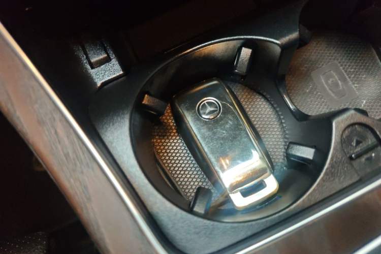 Used Mercedes-Benz GLC 2021 GLC 260 L 4MATIC Luxury Model Vehicle Key