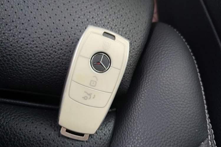 Used Mercedes-Benz GLC 2021 GLC 260 L 4MATIC Dynamic Edition Vehicle Key