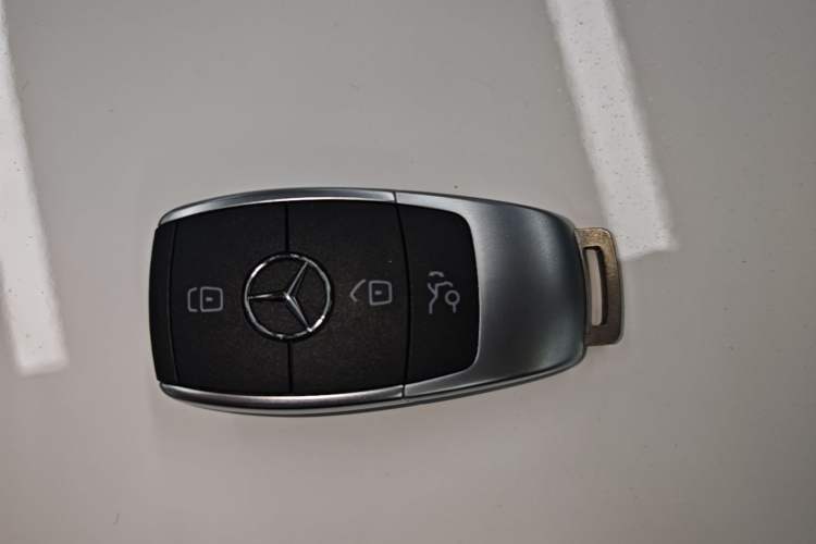 Used Mercedes-Benz GLC 2021 GLC 260 L 4MATIC Luxury Model Vehicle Key
