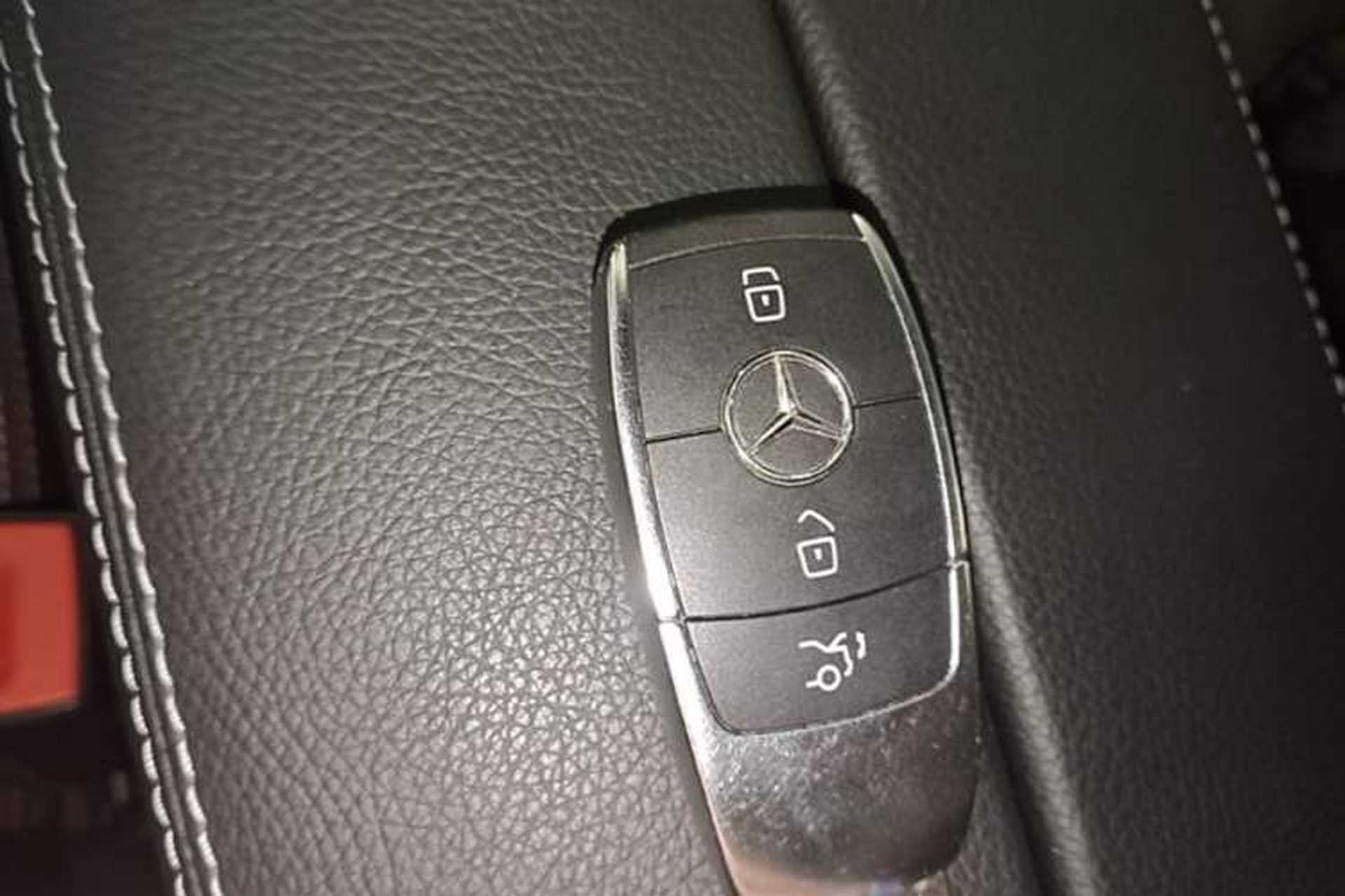 Used Mercedes-Benz GLC 2021 GLC 260 L 4MATIC Dynamic Edition Vehicle Key