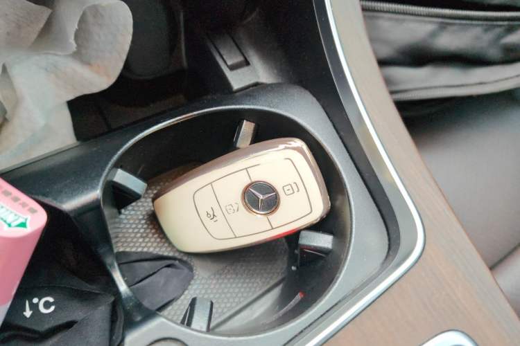 Used Mercedes-Benz GLC 2021 GLC 300 L 4MATIC Dynamic Model Vehicle Key