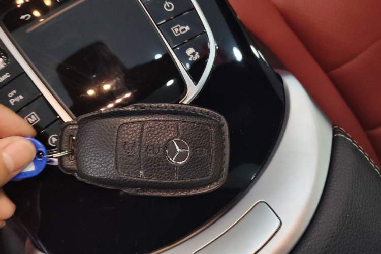 Used Mercedes-Benz GLC 2021 GLC 300 L 4MATIC Dynamic Model Vehicle Key