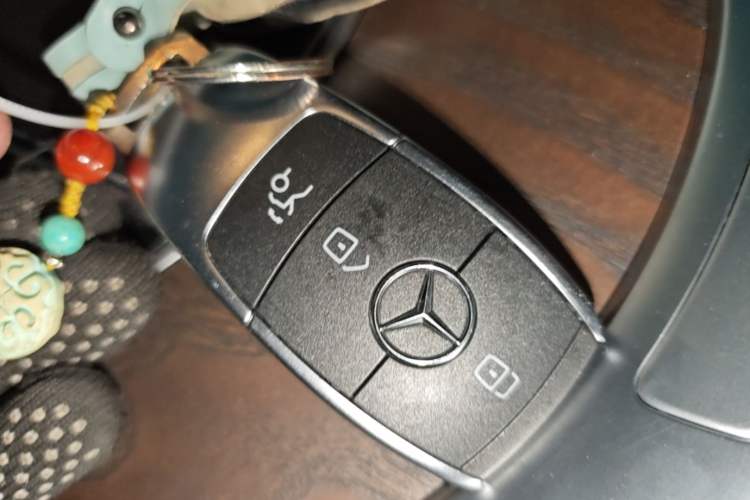 Used Mercedes-Benz GLC 2021 GLC 260 L 4MATIC Luxury Model Vehicle Key