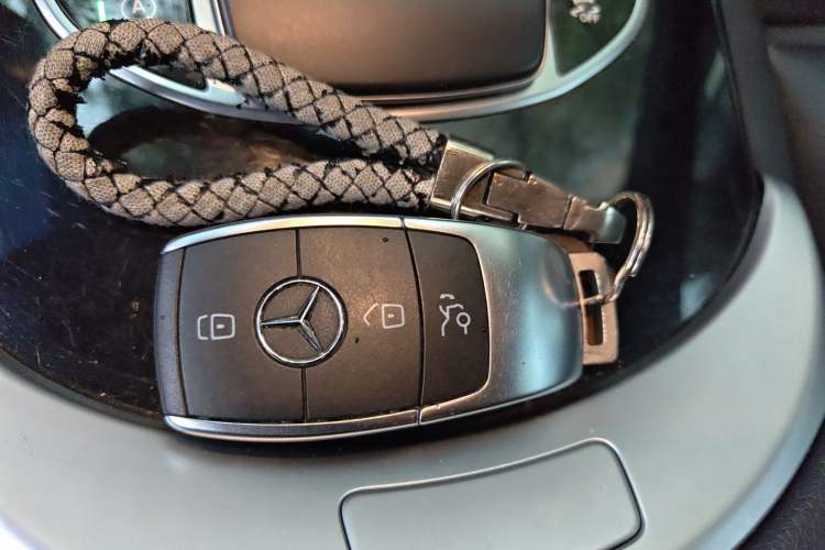 Used Mercedes-Benz GLC 2021 GLC 260 L 4MATIC Dynamic Edition Vehicle Key