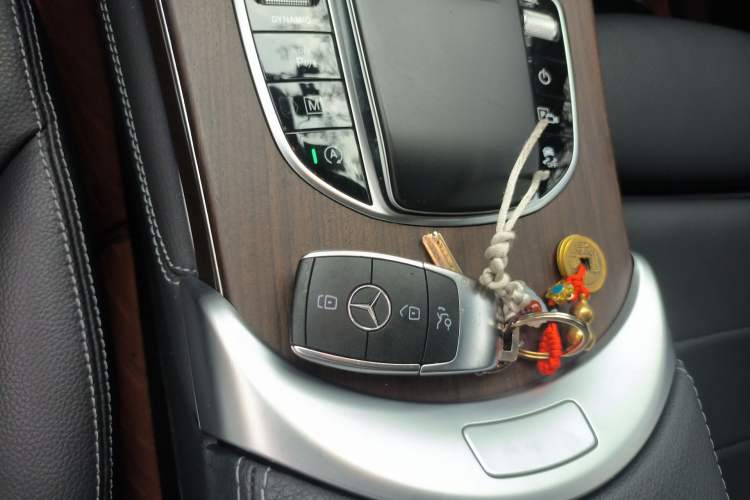 Used Mercedes-Benz GLC 2021 GLC 300 L 4MATIC Dynamic Model Vehicle Key