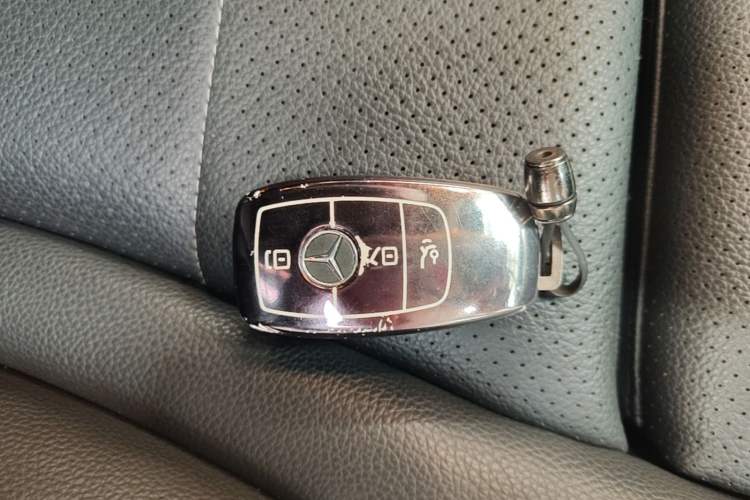 Used Mercedes-Benz GLC 2021 GLC 260 L 4MATIC Luxury Model Vehicle Key