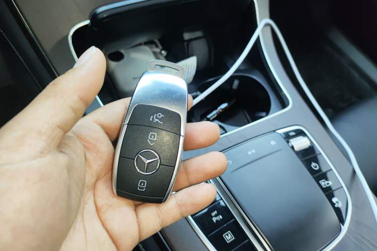 Used Mercedes-Benz GLC 2021 GLC 260 L 4MATIC Luxury Model Vehicle Key