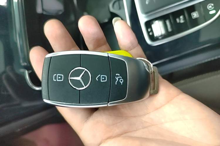 Used Mercedes-Benz GLC 2021 GLC 260 L 4MATIC Dynamic Edition Vehicle Key