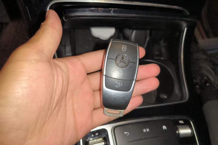 Used Mercedes-Benz GLC 2021 GLC 260 L 4MATIC Dynamic Edition Vehicle Key