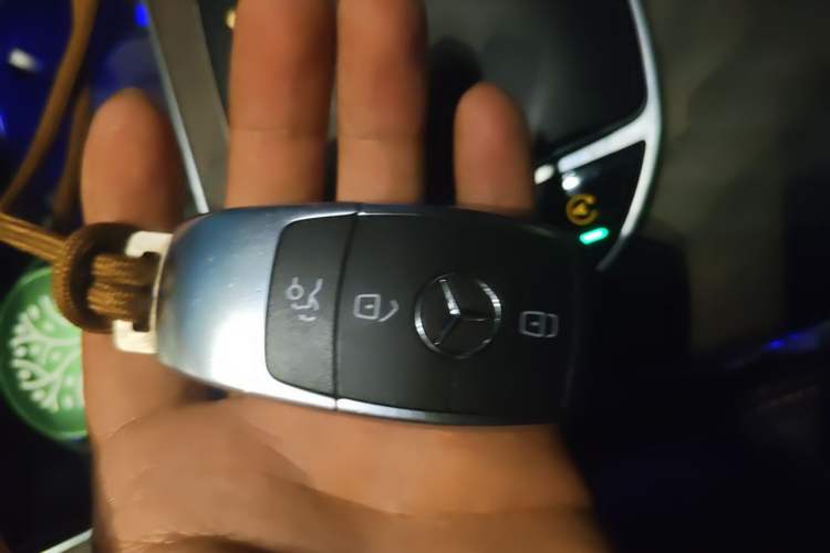 Used Mercedes-Benz GLC 2021 GLC 260 L 4MATIC Luxury Model Vehicle Key