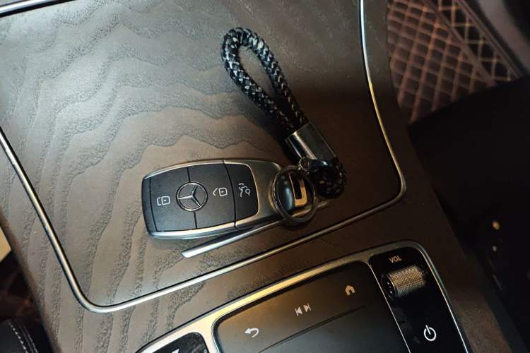 Used Mercedes-Benz GLC 2021 GLC 260 L 4MATIC Luxury Model Vehicle Key