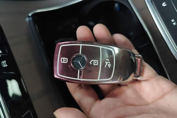 Used Mercedes-Benz GLC 2021 GLC 260 L 4MATIC Luxury Model Vehicle Key