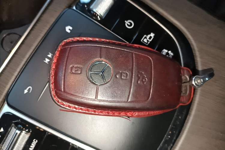 Used Mercedes-Benz GLC 2021 GLC 260 L 4MATIC Dynamic Edition Vehicle Key