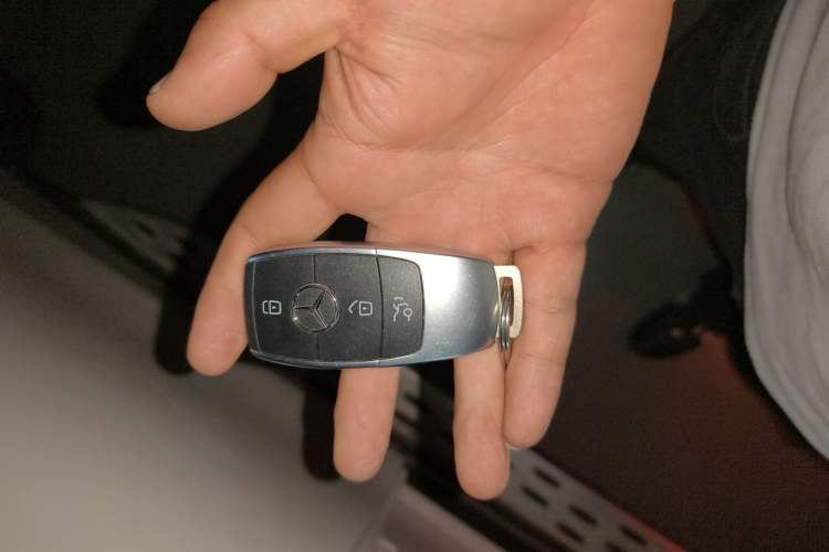 Used Mercedes-Benz GLC 2021 GLC 300 L 4MATIC Dynamic Model Vehicle Key