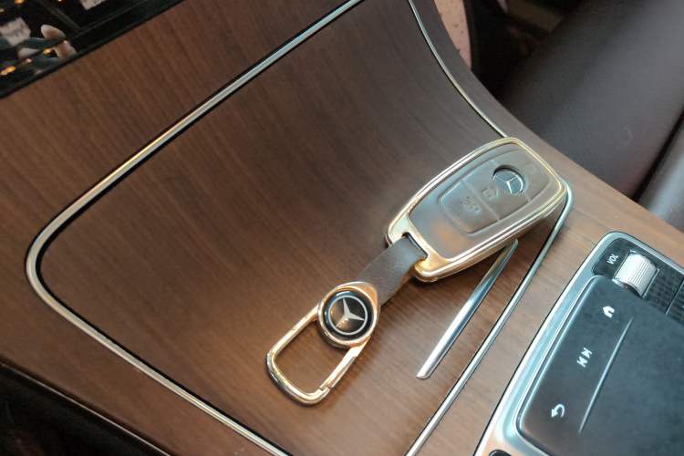 Used Mercedes-Benz GLC 2021 GLC 300 L 4MATIC Dynamic Model Vehicle Key