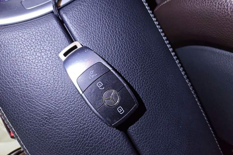 Used Mercedes-Benz GLC 2021 GLC 260 L 4MATIC Dynamic Edition Vehicle Key