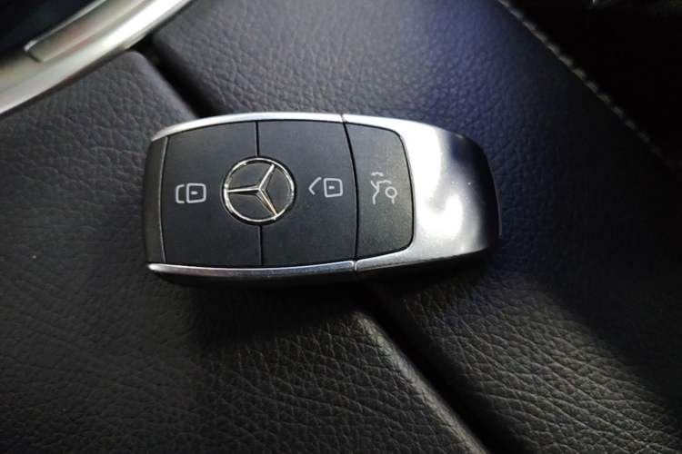 Used Mercedes-Benz GLC 2021 GLC 260 L 4MATIC Dynamic Edition Vehicle Key