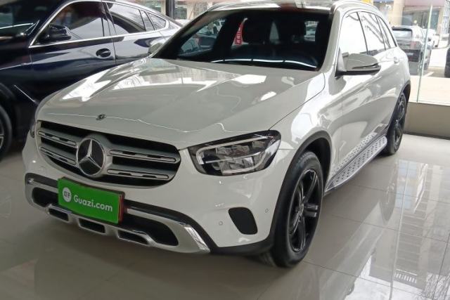 Ojetý Mercedes-Benz GLC 2021 GLC 260 L 4MATIC Dynamic Edition