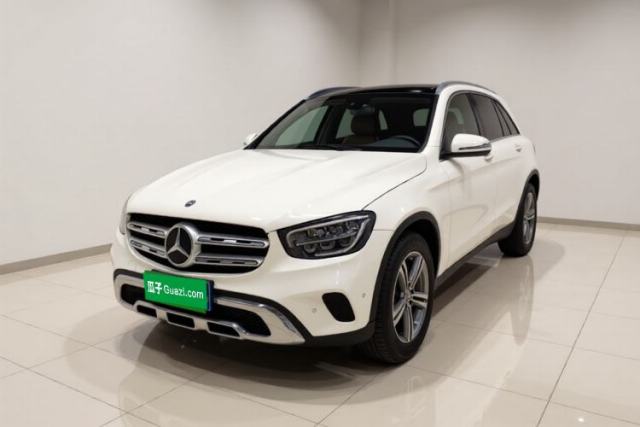 Ojetý Mercedes-Benz GLC 2021 GLC 260 L 4MATIC Dynamic Edition