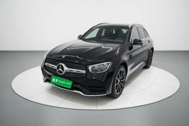 Ojetý Mercedes-Benz GLC 2022 Refreshed GLC 300 L 4MATIC Dynamic Edition