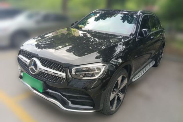 Ojetý Mercedes-Benz GLC 2022 GLC 300 L 4MATIC Dynamic Edition Prestige Model