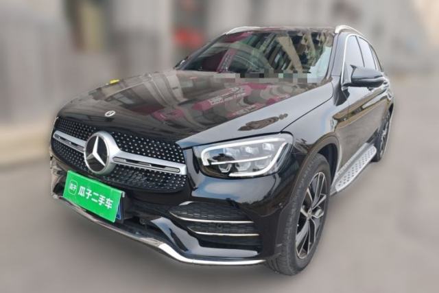 Ojetý Mercedes-Benz GLC 2022 Facelift GLC 260 L 4MATIC Luxury Edition