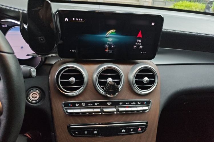 Used Mercedes-Benz GLC 2022 Second Facelift GLC 260 L 4MATIC Luxury Edition Audio And AC Panel