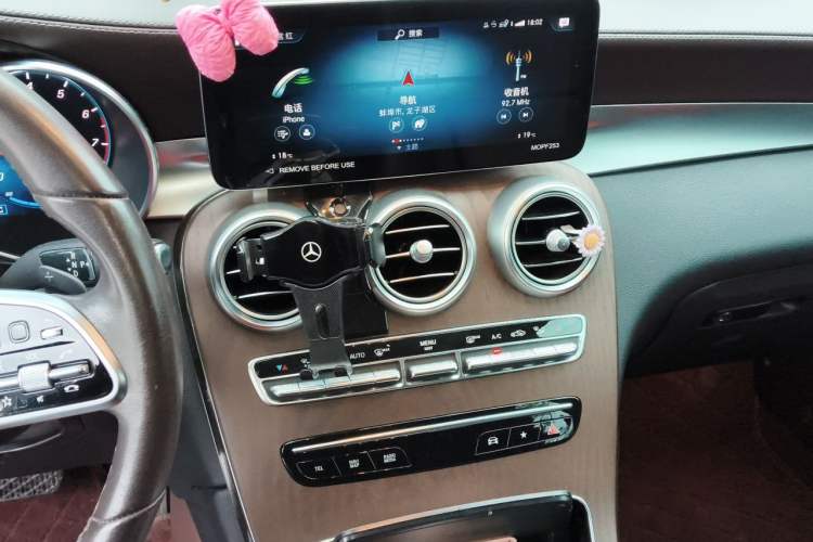 Used Mercedes-Benz GLC 2022 Refreshed GLC 300 L 4MATIC Dynamic Edition Prestige Version Audio And AC Panel