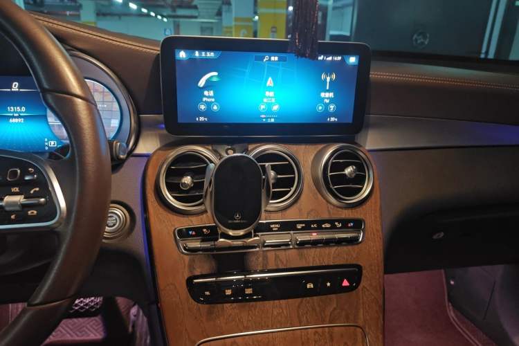 Used Mercedes-Benz GLC 2022 Refreshed GLC 300 L 4MATIC Dynamic Edition Prestige Version Audio And AC Panel