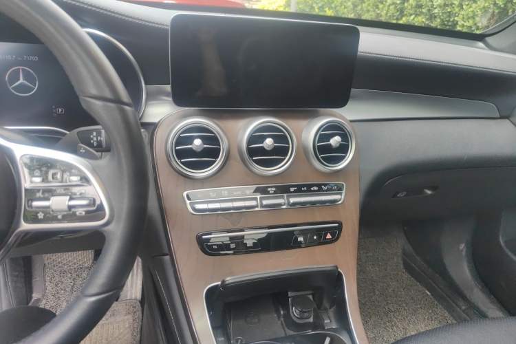 Used Mercedes-Benz GLC 2022 GLC 300 L 4MATIC Dynamic Model Audio And AC Panel