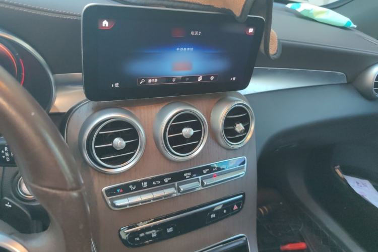 Used Mercedes-Benz GLC 2022 GLC 300 L 4MATIC Dynamic Edition Prestige Model Audio And AC Panel