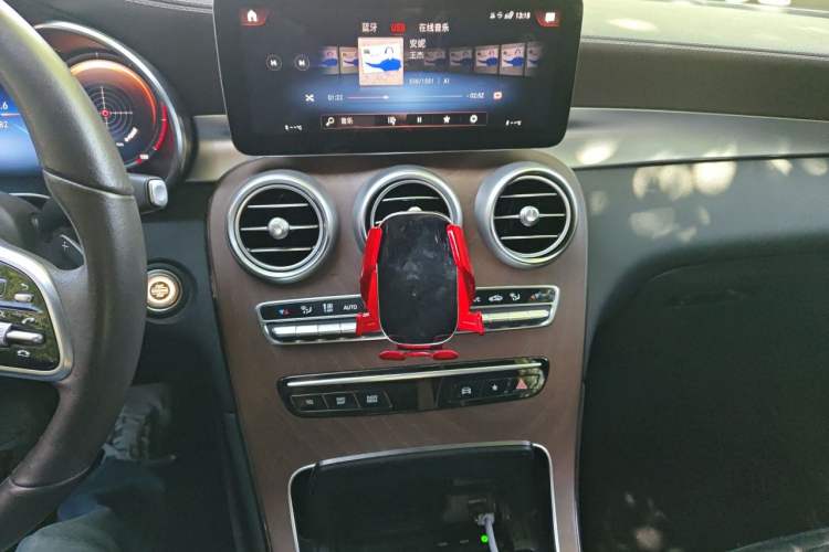 Used Mercedes-Benz GLC 2022 Refreshed GLC 300 L 4MATIC Dynamic Edition Prestige Version Audio And AC Panel