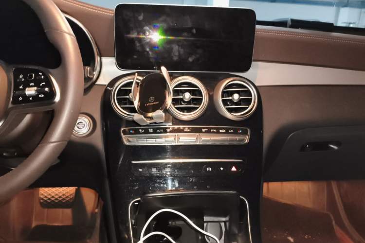 Used Mercedes-Benz GLC 2022 GLC 260 L 4MATIC Dynamic Edition Audio And AC Panel