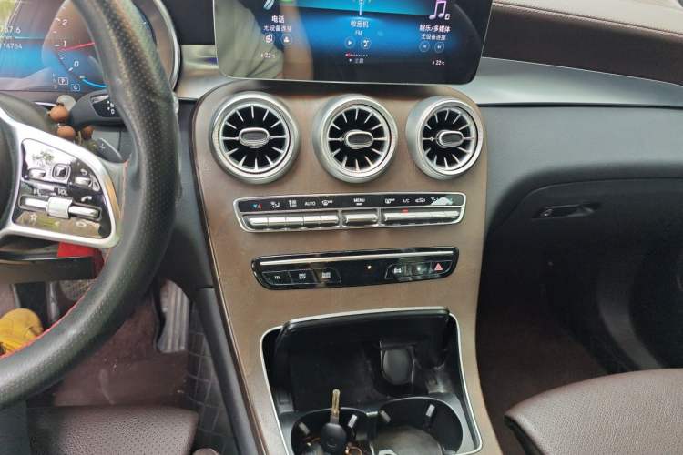 Used Mercedes-Benz GLC 2022 Refreshed GLC 300 L 4MATIC Dynamic Edition Prestige Version Audio And AC Panel