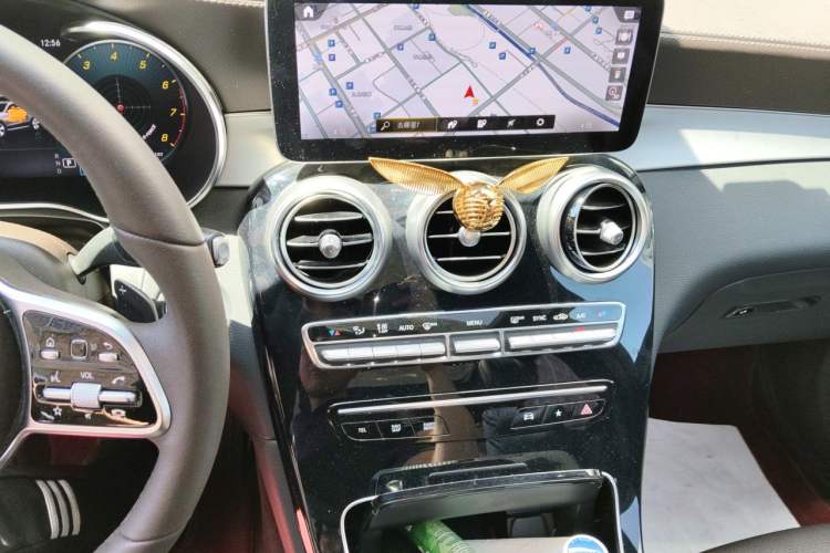 Used Mercedes-Benz GLC 2022 Facelifted GLC 260 L 4MATIC Dynamic Edition Audio And AC Panel