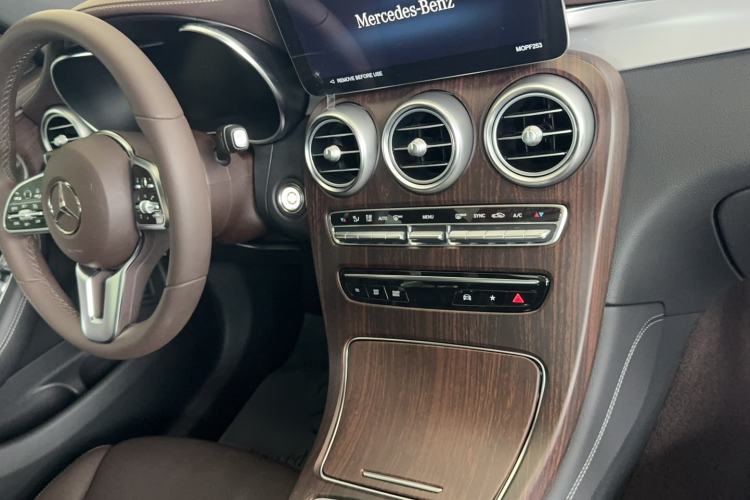 Used Mercedes-Benz GLC 2022 Second Facelift GLC 260 L 4MATIC Dynamic Edition Audio And AC Panel