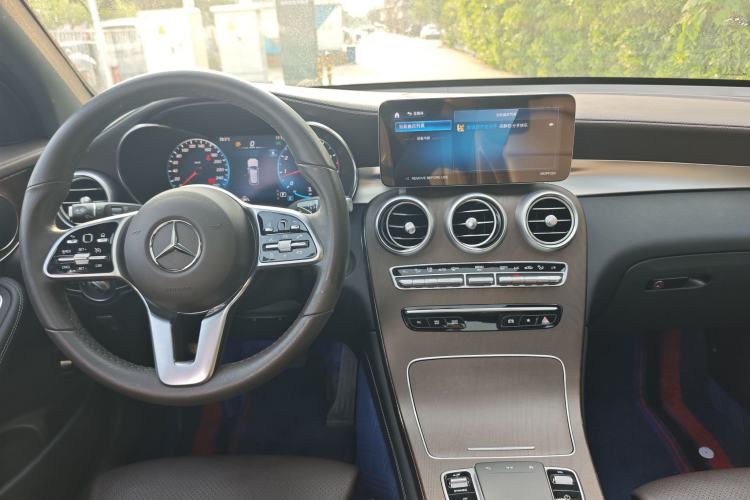 Used Mercedes-Benz GLC 2022 GLC 260 L 4MATIC Luxury Model Audio And AC Panel