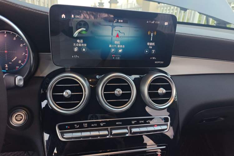 Used Mercedes-Benz GLC 2022 Refreshed GLC 260 L 4MATIC Dynamic Edition Audio And AC Panel