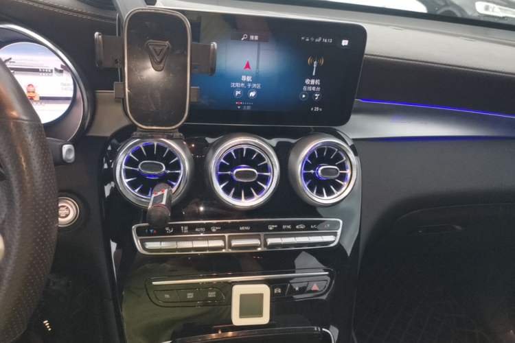 Used Mercedes-Benz GLC 2022 Facelifted GLC 260 L 4MATIC Dynamic Edition Audio And AC Panel