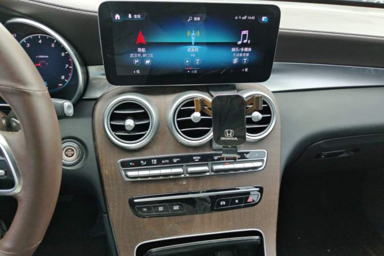 Used Mercedes-Benz GLC 2022 Refreshed GLC 300 L 4MATIC Dynamic Edition Prestige Version Audio And AC Panel