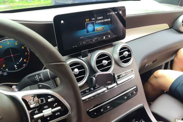 Used Mercedes-Benz GLC 2022 Refreshed GLC 300 L 4MATIC Dynamic Edition Audio And AC Panel