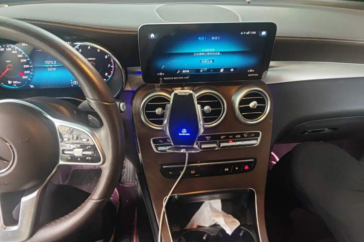 Used Mercedes-Benz GLC 2022 Facelift GLC 260 L 4MATIC Luxury Edition Audio And AC Panel