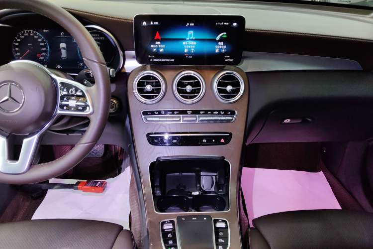 Used Mercedes-Benz GLC 2022 GLC 300 L 4MATIC Dynamic Edition Prestige Model Audio And AC Panel