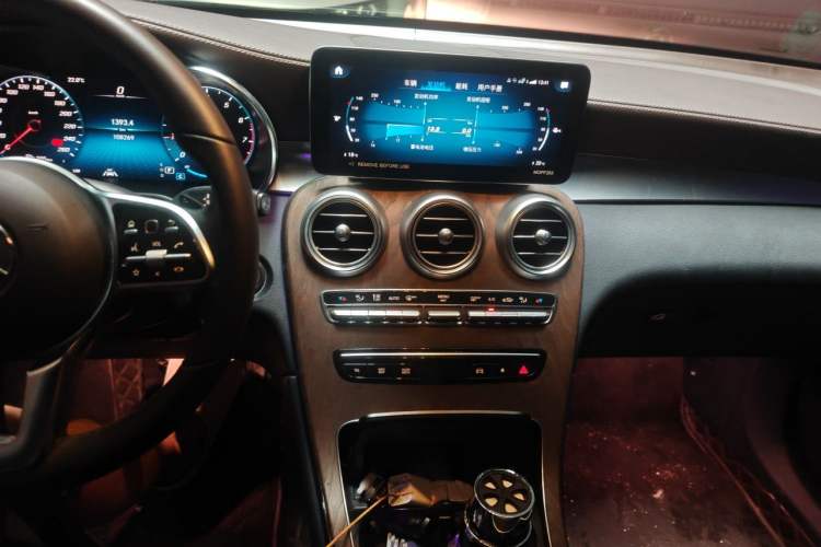 Used Mercedes-Benz GLC 2022 Refreshed GLC 300 L 4MATIC Dynamic Edition Prestige Version Audio And AC Panel