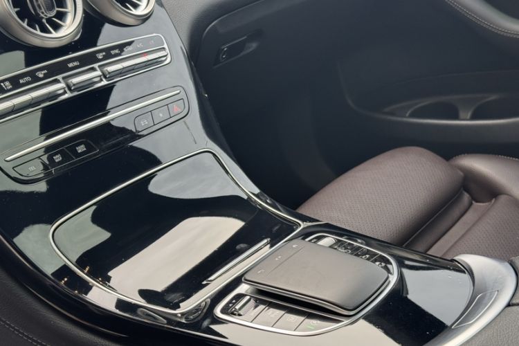Used Mercedes-Benz GLC 2022 Second Facelift GLC 260 L 4MATIC Dynamic Edition Audio And AC Panel