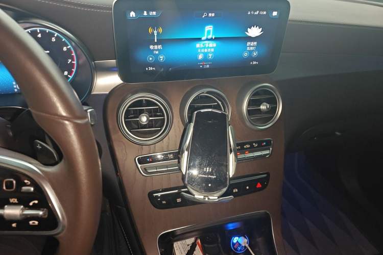 Used Mercedes-Benz GLC 2022 GLC 300 L 4MATIC Dynamic Edition Prestige Model Audio And AC Panel